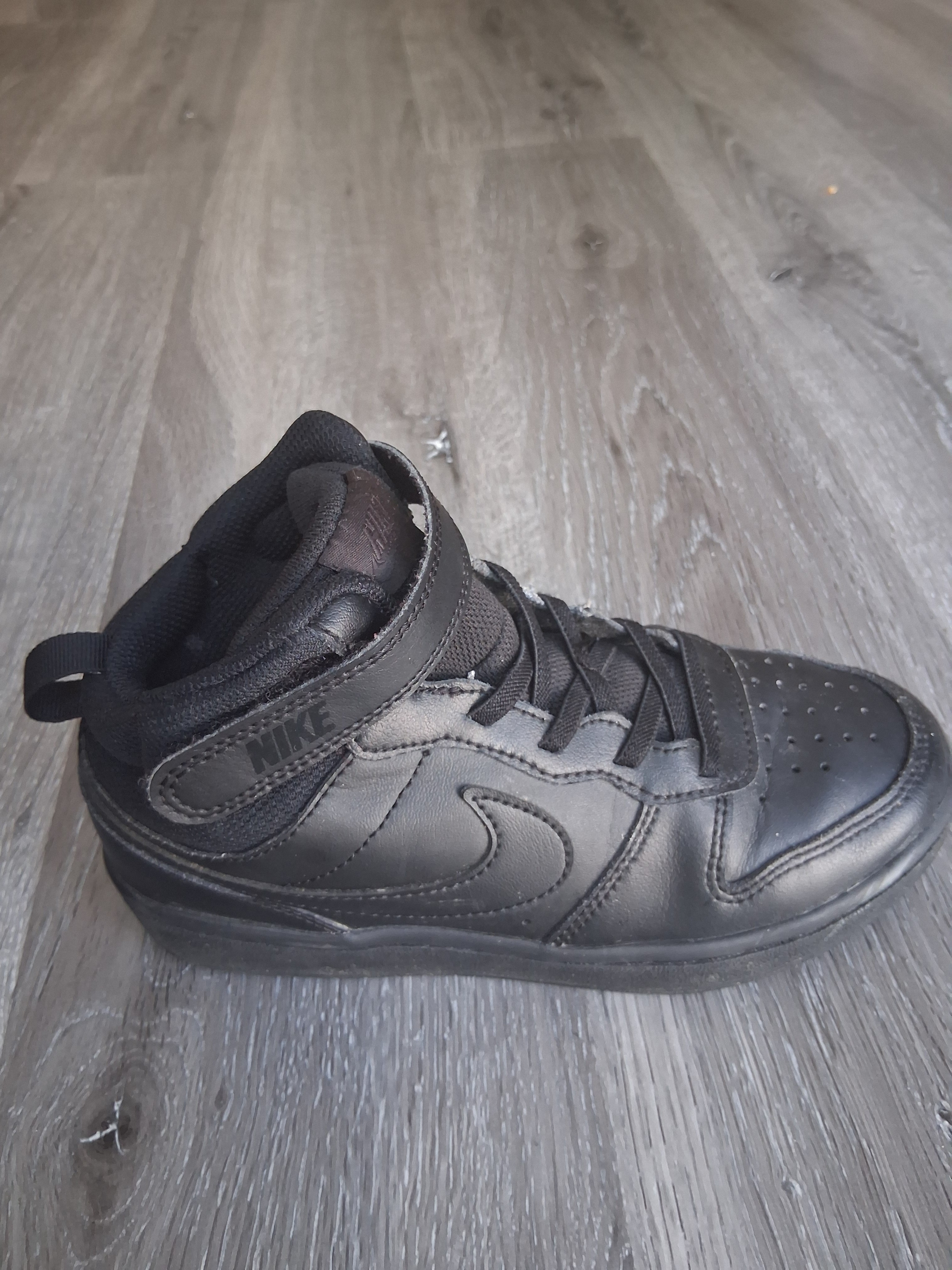 Nike Boy's Court Borough Mid Black Sneakers Cd7783-001 Size 2.5